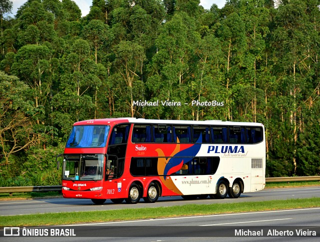 Pluma Conforto e Turismo 7012 na cidade de Santana de Parnaíba, São Paulo, Brasil, por Michael  Alberto Vieira. Número da foto: #6362430.