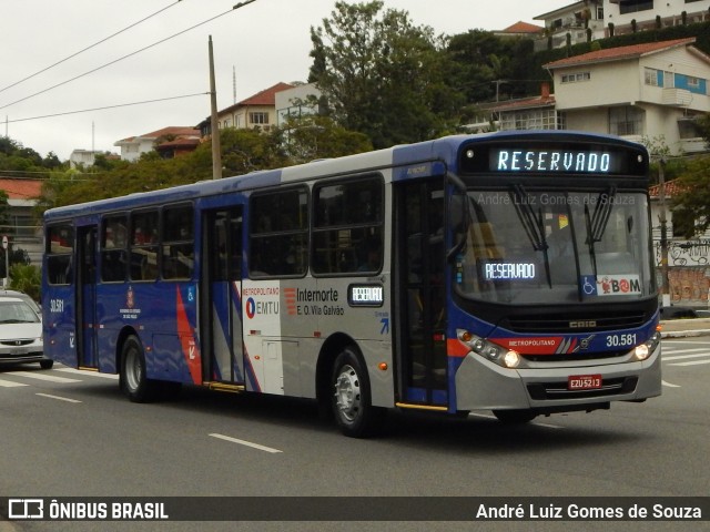 Empresa de Ônibus Vila Galvão 30.581 na cidade de São Paulo, São Paulo, Brasil, por André Luiz Gomes de Souza. Número da foto: #6362034.