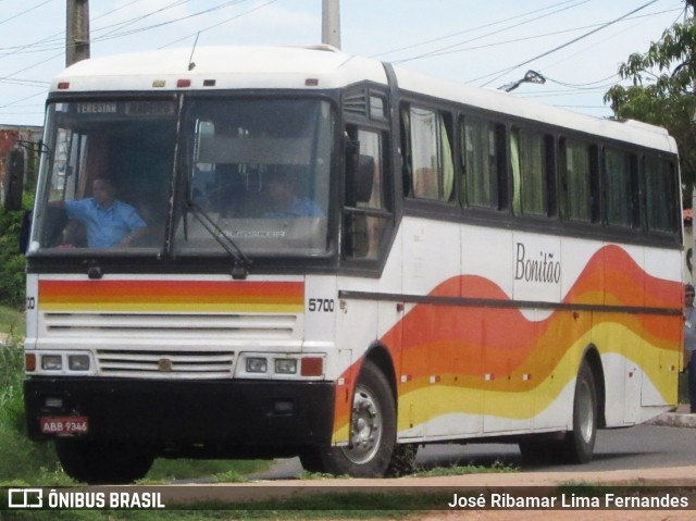 Bonitão Viagem e Turismo 5700 na cidade de Teresina, Piauí, Brasil, por José Ribamar Lima Fernandes. ID da foto: 6363759.