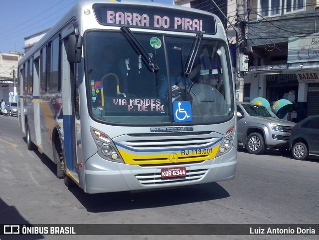 Viação Barra do Piraí Turismo RJ 113.001 na cidade de Paracambi, Rio de Janeiro, Brasil, por Luiz Antonio Doria. ID da foto: 6363584.