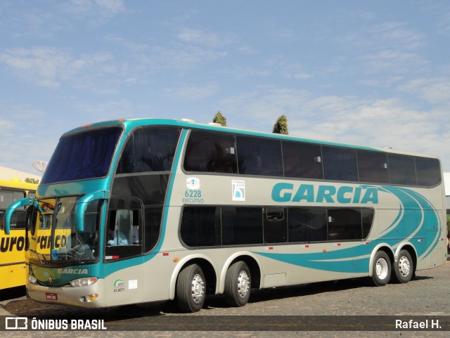 Viação Garcia 6228 na cidade de Londrina, Paraná, Brasil, por Rafael H.. ID da foto: 6368560.