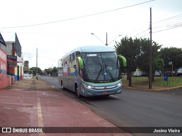 Viação Garcia 8144 na cidade de Apucarana, Paraná, Brasil, por Josino Vieira. ID da foto: 6369971.