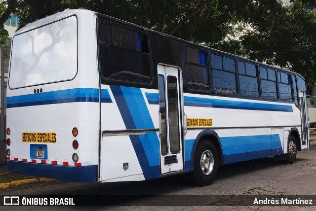 Autobuses sin identificación - Costa Rica SJB 8275 na cidade de Costa Rica, Mato Grosso do Sul, Brasil, por Andrés Martínez Rodríguez. Número da foto: #6369955.