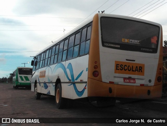 Ônibus Particulares AF-90707 - Clone na cidade de São João de Pirabas, Pará, Brasil, por Carlos Jorge N.  de Castro. ID da foto: 6378940.