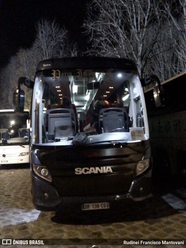 Paris Imperial Coach  na cidade de Brasil, por Rudinei Francisco Mantovani. ID da foto: 6378612.