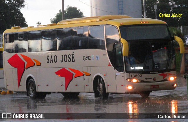 Expresso São José do Tocantins 13692 na cidade de Goiânia, Goiás, Brasil, por Carlos Júnior. ID da foto: 6385033.