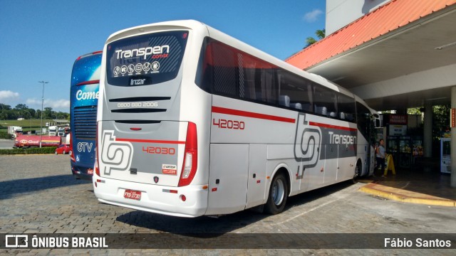 Transpen Transporte Coletivo e Encomendas 42030 na cidade de Pariquera-Açu, São Paulo, Brasil, por Fábio Santos. Número da foto: #6389213.