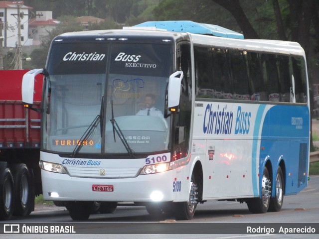 Christian Buss Turismo 5100 na cidade de Conselheiro Lafaiete, Minas Gerais, Brasil, por Rodrigo  Aparecido. Número da foto: #6323372.