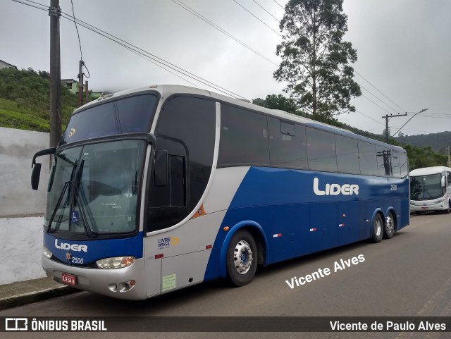 Líder Turismo 2500 na cidade de Ouro Preto, Minas Gerais, Brasil, por Vicente de Paulo Alves. Número da foto: #6323010.