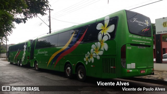 Jasmim Turismo 5020 na cidade de Itaúna, Minas Gerais, Brasil, por Vicente de Paulo Alves. ID da foto: 6394202.