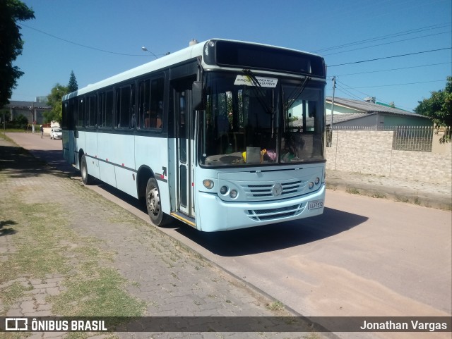 Ônibus Particulares 7572 na cidade de Guaíba, Rio Grande do Sul, Brasil, por Jonathan Vargas. Número da foto: #6326909.