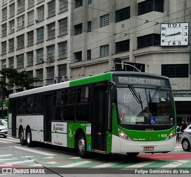 Viação Santa Brígida 1 1858 na cidade de São Paulo, São Paulo, Brasil, por Felipe Goncalves do Vale. ID da foto: 6329924.