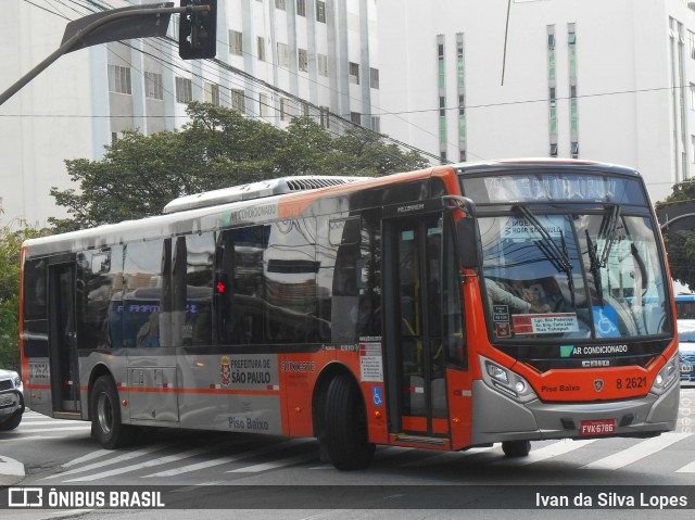 Viação Gato Preto 8 2621 na cidade de Brasil, por Ivan da Silva Lopes. ID da foto: 6331981.