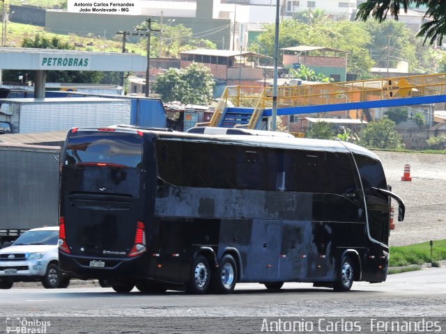 Ônibus Particulares 2000 na cidade de João Monlevade, Minas Gerais, Brasil, por Antonio Carlos Fernandes. Número da foto: #5705264.