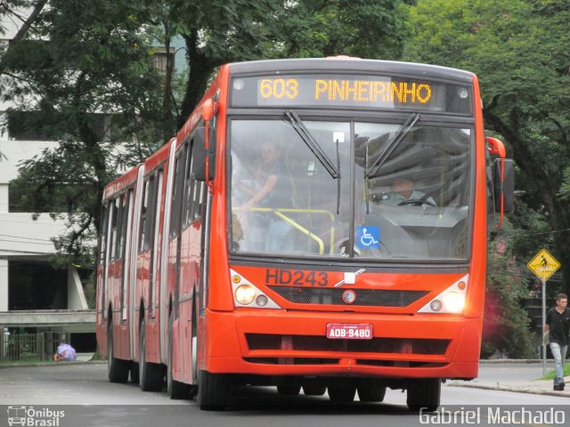 Auto Viação Redentor HD243 na cidade de Curitiba, Paraná, Brasil, por Gabriel Machado. ID da foto: 5707316.