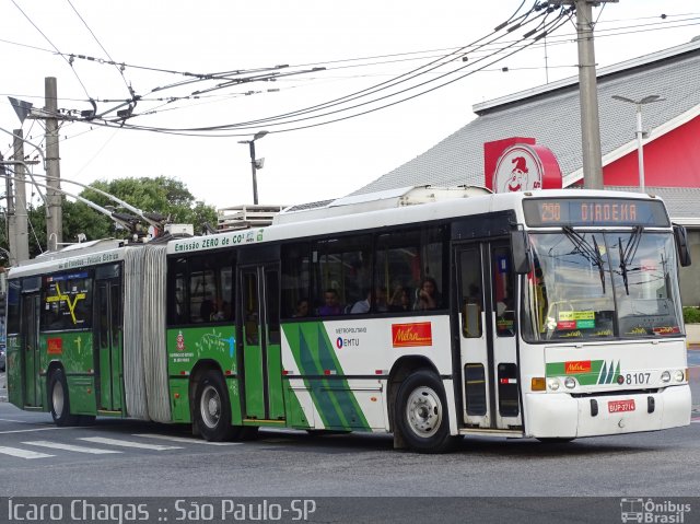 Metra - Sistema Metropolitano de Transporte 8107 na cidade de São Paulo, São Paulo, Brasil, por Ícaro Chagas. ID da foto: 5705763.