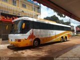 Ônibus Particulares 8337 na cidade de Santo Antônio do Descoberto, Goiás, Brasil, por Wanderson Severino. Número da foto: #5730107.