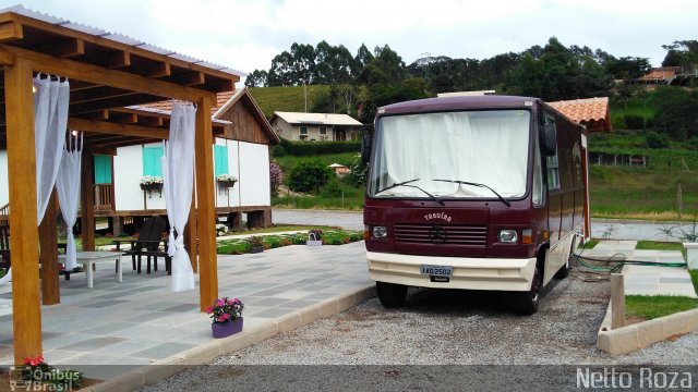 Taruíra Food Truck 2502 na cidade de Venda Nova do Imigrante, Espírito Santo, Brasil, por Nestor dos Santos Roza. Número da foto: #5732411.