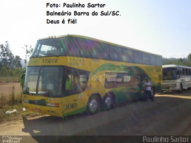 Auto Viação Ouro Verde 2010 na cidade de Camboriú, Santa Catarina, Brasil, por Paulinho Sartor. Número da foto: #5731937.