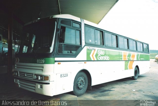 Cia. São Geraldo de Viação 8329 na cidade de João Monlevade, Minas Gerais, Brasil, por Alessandro de Bem Barros. ID da foto: 5735709.