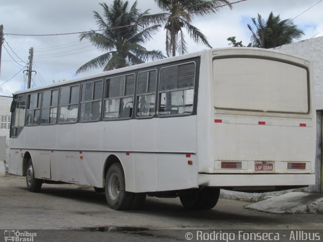 Ônibus Particulares 0684 na cidade de Junqueiro, Alagoas, Brasil, por Rodrigo Fonseca. Número da foto: #5737909.