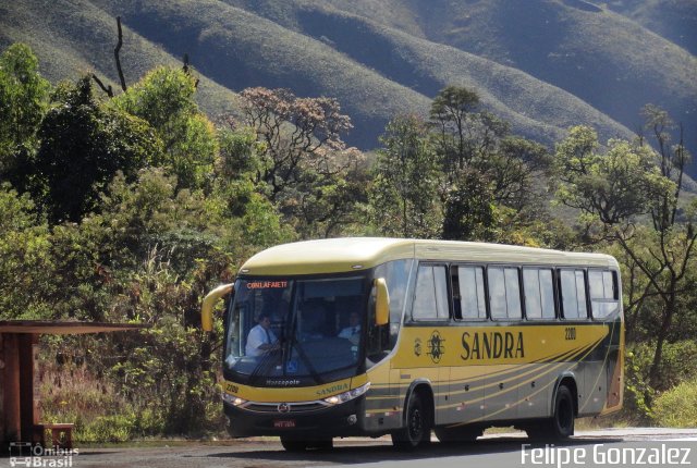 Viação Sandra 2200 na cidade de Itabirito, Minas Gerais, Brasil, por Felipe Gonzalez. ID da foto: 5748028.