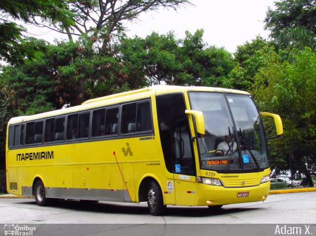 Viação Itapemirim 9709 na cidade de São Paulo, São Paulo, Brasil, por Adam Xavier Rodrigues Lima. Número da foto: #5747258.