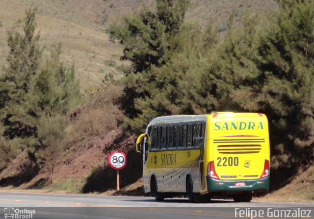 Viação Sandra 2200 na cidade de Itabirito, Minas Gerais, Brasil, por Felipe Gonzalez. ID da foto: 5748035.