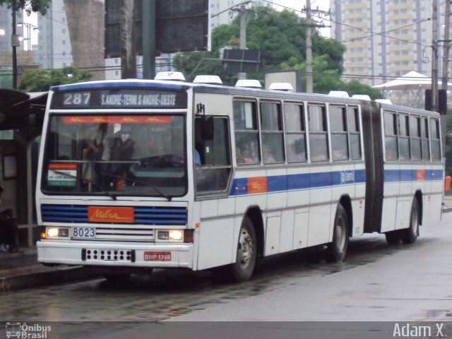 Metra - Sistema Metropolitano de Transporte 8023 na cidade de São Bernardo do Campo, São Paulo, Brasil, por Adam Xavier Rodrigues Lima. ID da foto: 5747141.