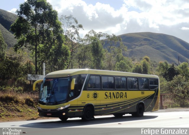 Viação Sandra 1950 na cidade de Itabirito, Minas Gerais, Brasil, por Felipe Gonzalez. ID da foto: 5748080.