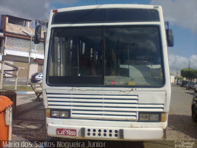 Ônibus Particulares 650 na cidade de Nova Soure, Bahia, Brasil, por Mario dos Santos Nogueira Junior. Número da foto: #5750479.