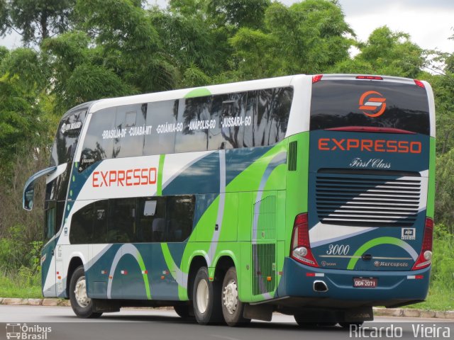 Expresso Transporte e Turismo Ltda. 3000 na cidade de Brasília, Distrito Federal, Brasil, por Ricardo Vieira. Número da foto: #5754948.