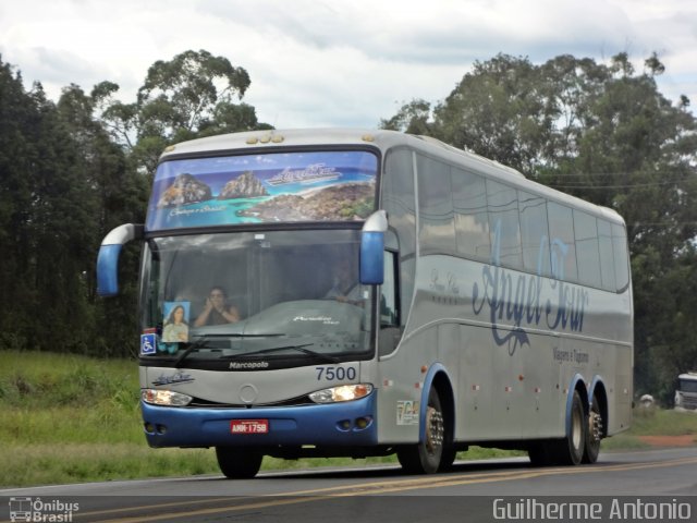 Angel Tour Viagens e Turismo 7500 na cidade de Araxá, Minas Gerais, Brasil, por Guilherme Antonio. Número da foto: #5758910.