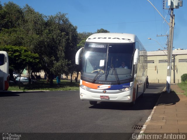 Expresso União 10220 na cidade de Araxá, Minas Gerais, Brasil, por Guilherme Antonio. ID da foto: 5758914.