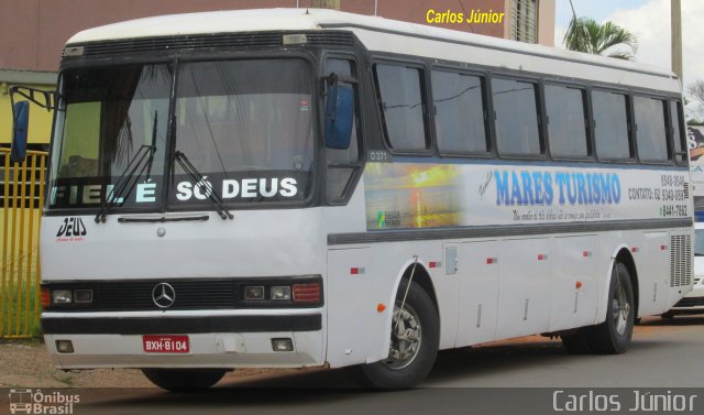 Familia Mares Turismo 8104 na cidade de Goiânia, Goiás, Brasil, por Carlos Júnior. ID da foto: 5759816.