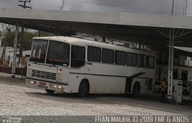 Ônibus Particulares 000 na cidade de Senhor do Bonfim, Bahia, Brasil, por Francisco Mauricio Freire. Número da foto: #5760588.