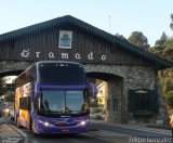 NP Turismo 2100 na cidade de Gramado, Rio Grande do Sul, Brasil, por Felipe Gonzalez. ID da foto: :id.