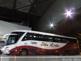 Expresso São Luiz 7490 na cidade de Goiânia, Goiás, Brasil, por Ricardo Vieira. Número da foto: #5770124.