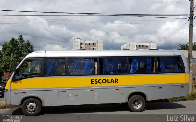 Escolares 6300 na cidade de Belo Horizonte, Minas Gerais, Brasil, por Luiz Silva. ID da foto: 5772479.