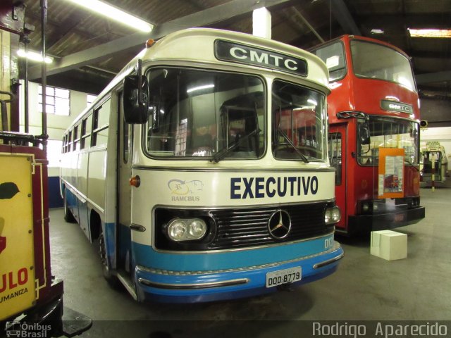 CMTC - Companhia Municipal de Transportes Coletivos 012 na cidade de São Paulo, São Paulo, Brasil, por Rodrigo  Aparecido. ID da foto: 5774513.