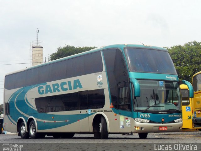 Viação Garcia 7986 na cidade de Maringá, Paraná, Brasil, por Lucas Oliveira . ID da foto: 5775363.