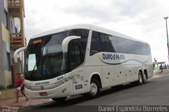Viação Ouro e Prata 608 na cidade de Tramandaí, Rio Grande do Sul, Brasil, por Daniel Espindola Dorneles. Número da foto: #5712897.