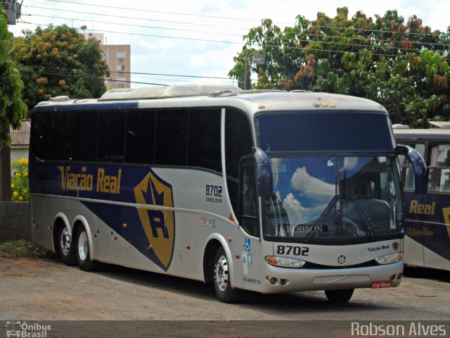 Viação Real 8702 na cidade de Paranavaí, Paraná, Brasil, por Robson Alves. ID da foto: 5715914.