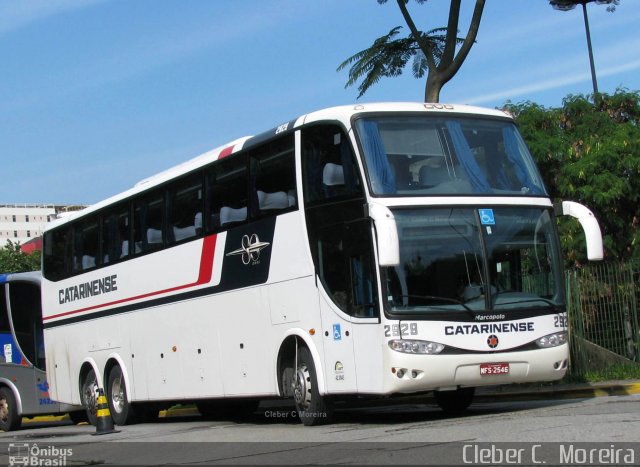 Auto Viação Catarinense 2929 na cidade de São Paulo, São Paulo, Brasil, por Cleber C.  Moreira. Número da foto: #5722731.