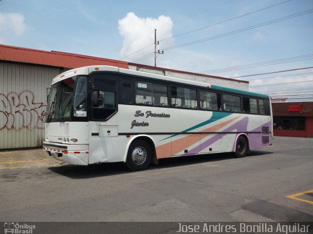 Ônibus Particulares 199 na cidade de , por Jose Andres Bonilla Aguilar. ID da foto: 5806912.