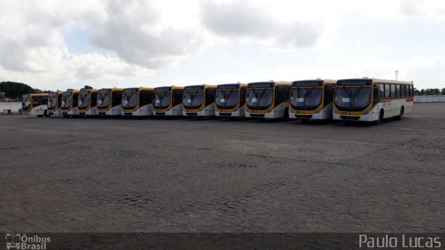 Empresa Metropolitana FROTA na cidade de Olinda, Pernambuco, Brasil, por Paulo Lucas. Número da foto: #5808887.