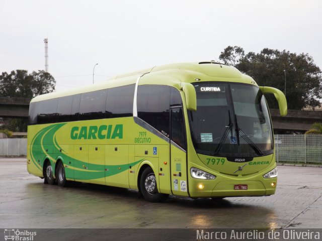 Viação Garcia 7979 na cidade de Curitiba, Paraná, Brasil, por Marco Aurélio de Oliveira. Número da foto: #5815178.