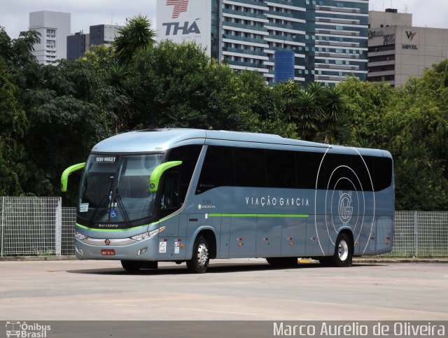 Viação Garcia 8104 na cidade de Curitiba, Paraná, Brasil, por Marco Aurélio de Oliveira. ID da foto: 5818937.