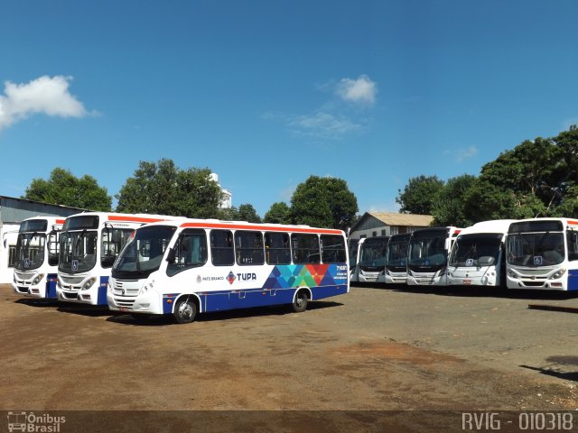 Cattani Sul Transportes e Turismo garagem Pato Branco-PR na cidade de Pato Branco, Paraná, Brasil, por Rodrigo Augusto  Vignaga. ID da foto: 5779947.