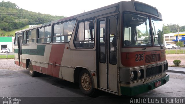 Auto Viação São Jerônimo 235 na cidade de Urussanga, Santa Catarina, Brasil, por André Luis L Furlan. ID da foto: 5778914.